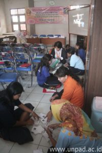 Suasana Pelatihan Manajemen dan Pengolahan Bahan Pustaka di Lembaga Pemasyarakatan (Lapas) Wanita Sukamiskin, Bandung, Rabu (20/11) kemarin *