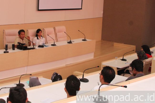 Suasana workshop "Apresiasi Festival Film Daerah" di Bale Rucita Unpad (Foto: Tedi Yusup)*