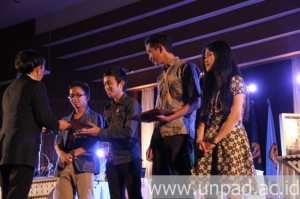 Humas Unpad_2013_12_23_003572