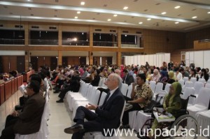 humas unpad _2014_06_24_00014674