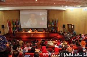 humas unpad _2014_11_26_00058904