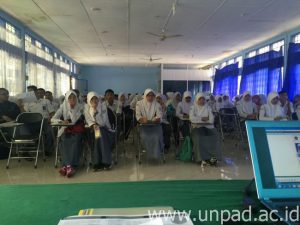 Sosialisasi SNMPTN dan Unpad Nyaah ka Jabar se-Kabupaten Cianjur di SMAN 1 Cianjur, Rabu (4/03). 
