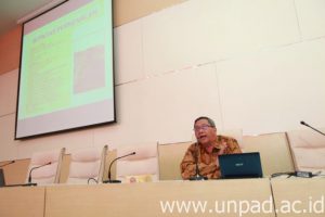 Sekretaris Utama ANRI, Drs. Sumrahyadi, MIMS (Foto oleh: dadan T.)*