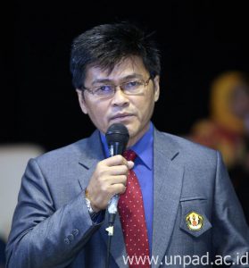 Dr. Reiza D Dienaputra, M.Hum