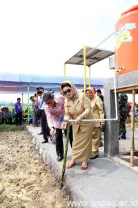 Peresmian Pompa Air Tenaga Matahari (Foto oleh: Dadan T.)*
