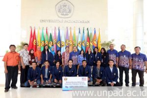 humas unpad 2016_04_19 penyerahan beasiswa dari BRI   DADAN