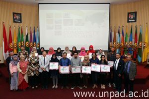 humas unpad 2016_07_26 penutupan asian community lecturer 2 DADAN
