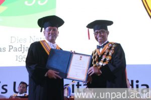 humas-unpad-2016_09_14-dies-natalis-59-4-tedi