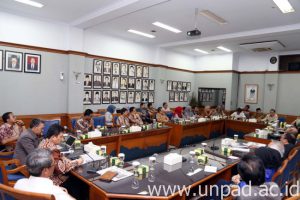 humas-unpad-2016_10_06-profesor-dan-publikasi-ilmiah-3-dadan