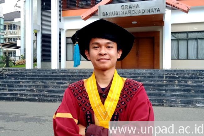 wisudawan terbaik unpad